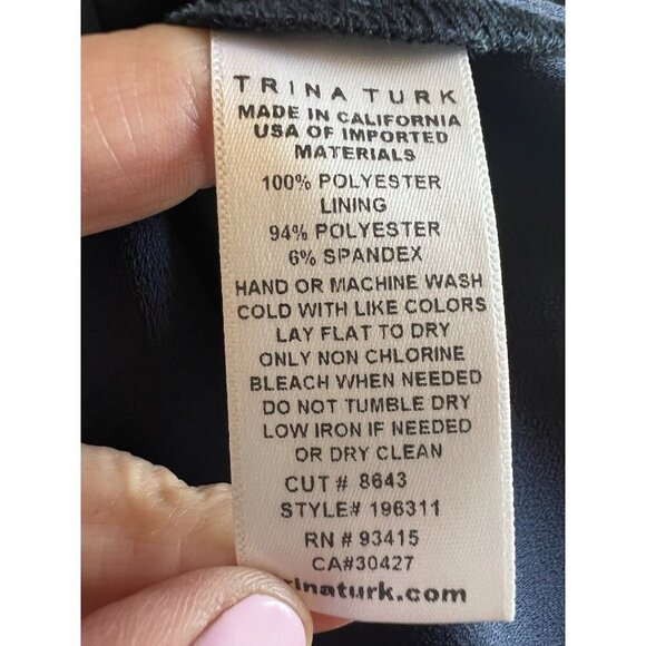 TRINA TURK navy blue scoopneck sleeveless crepe shift flowy dress L minimalist - Picture 5 of 8